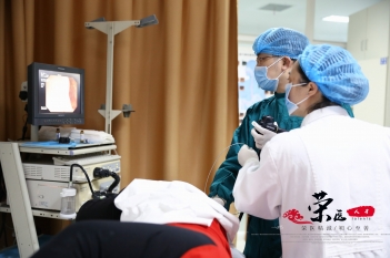 引进消化内科医学博士后、学科带头人刘灏，开展内镜手术