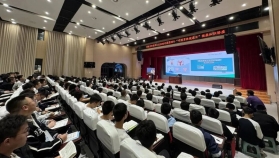 揭秘成长密码，筑牢健康防线 | 荣昌区人民医院走进校园，与百名师生共赴青春课堂