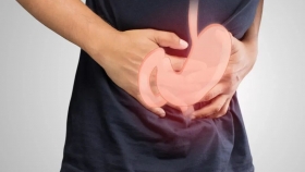 感染发烧时,为啥胃也跟着“闹脾气”?别忽视这个隐藏并发症!