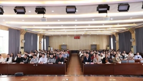 凝“新”逐梦，共谱“荣”章 | 荣医大家庭迎来88位小萌新~